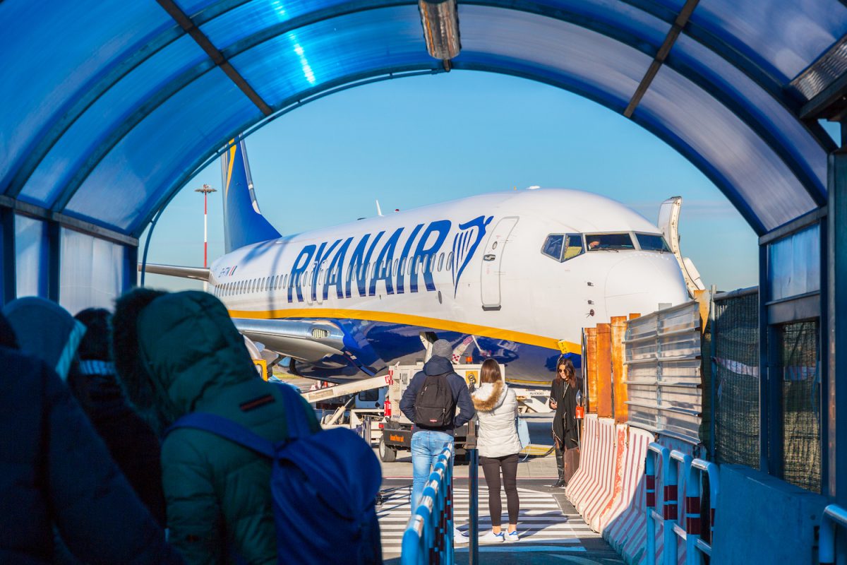 Awantura o tanie latanie we Włoszech. Ryanair i spółka mieli dostać w rok aż 1,8 mld zł pomocy od lotnisk!