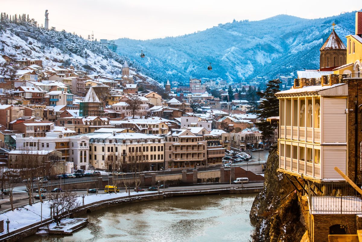 Gruzja na tydzień za 843 PLN. Loty do Tbilisi z Warszawy + 4* hotel ze śniadaniami