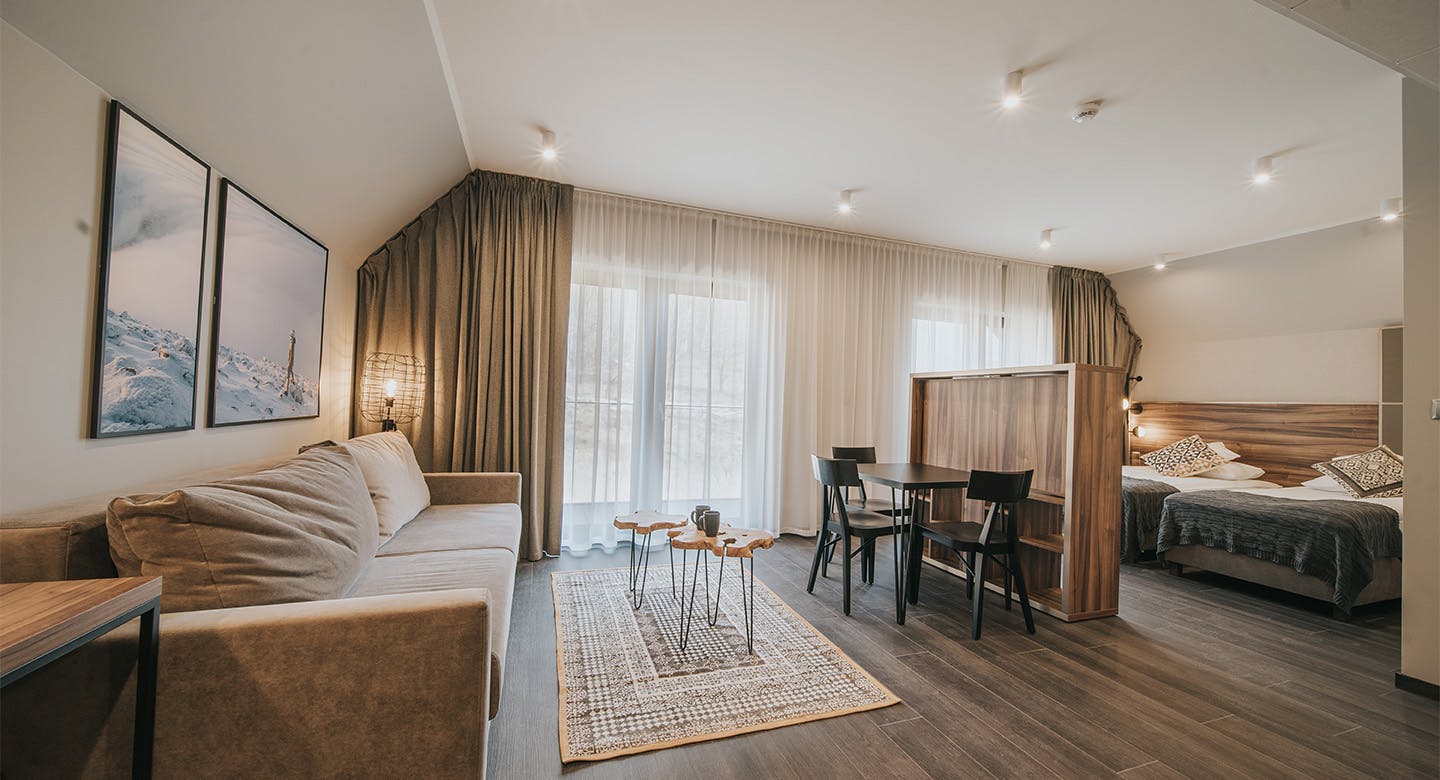 Lake Hill Apartments