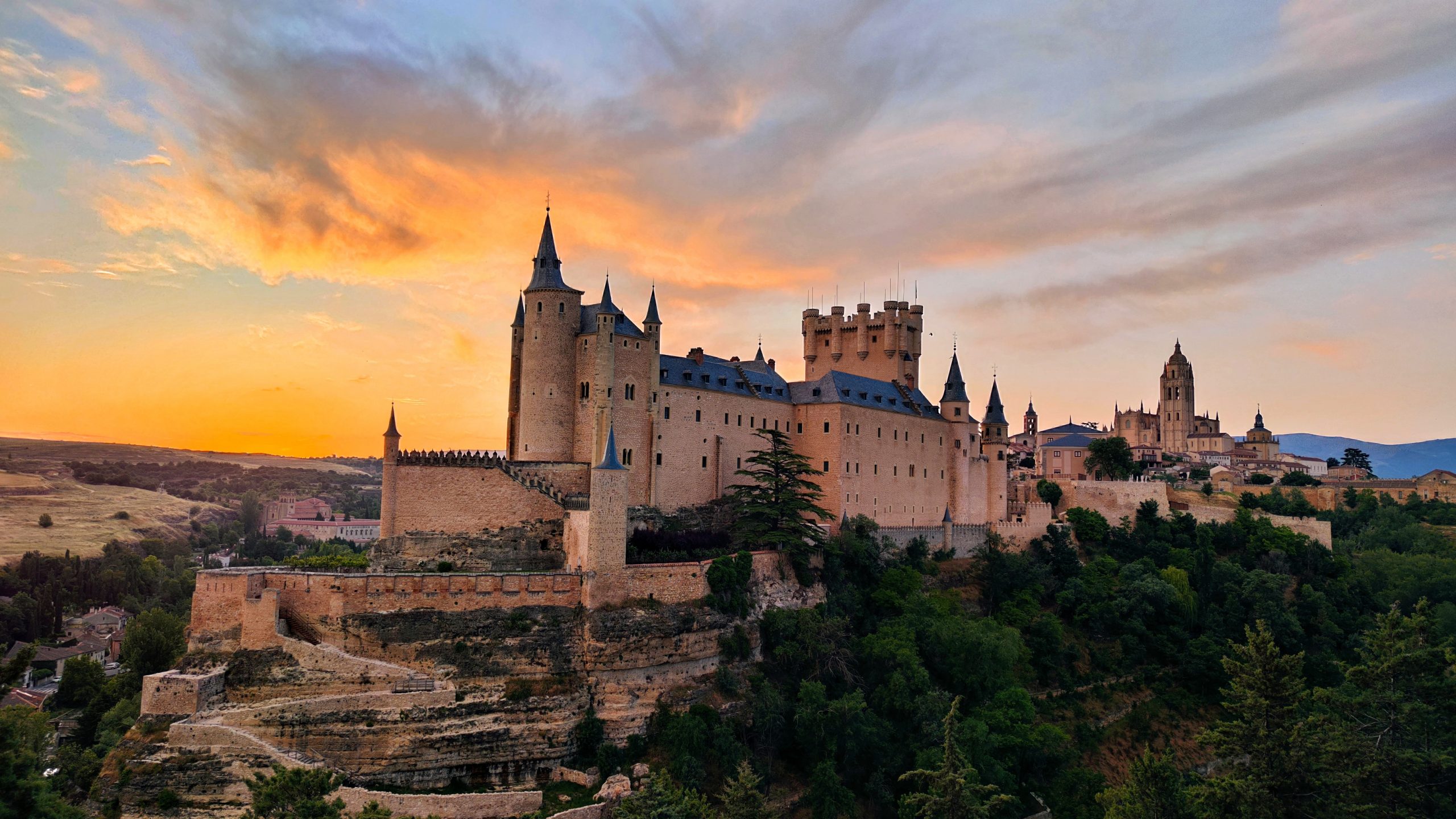 City break w Segowii za 811 PLN. Loty z Warszawy, 3 noclegi + auto