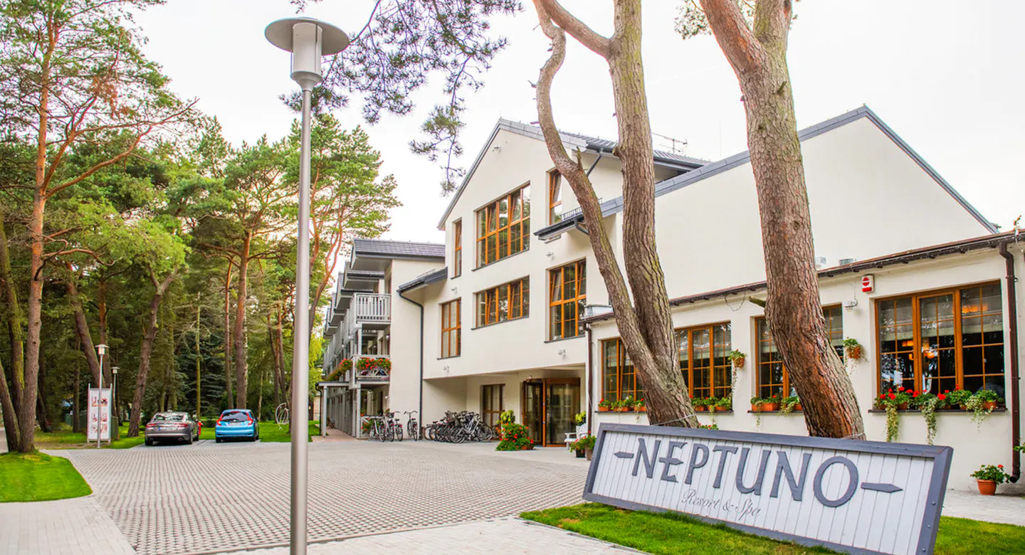 Relaks nad Bałtykiem: Neptuno Resort & Spa z wyżywieniem za 279 PLN/pokój