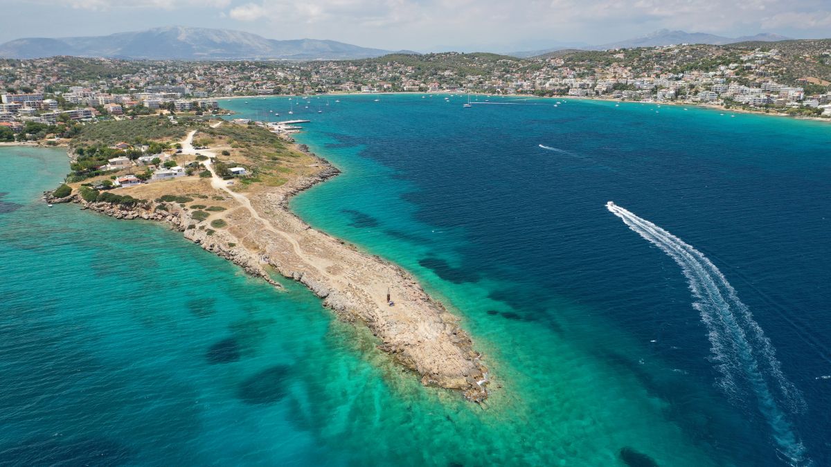 Wypoczynek w Attyce za 1097 PLN. Loty do Aten z Katowic + noclegi nad morzem