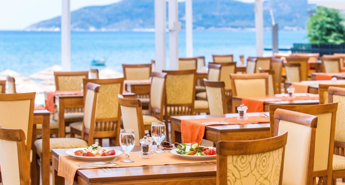 Grecja poza utartym szlakiem: tydzień w 7 dni w 4* hotelu z all inclusive na Samos za 2310 PLN (wylot z Warszawy)