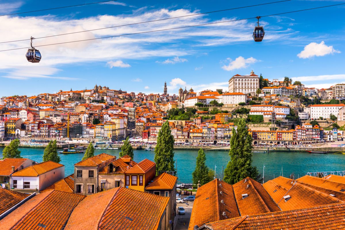 Bardzo dobre ceny w Ryanair! Tanie loty do Hiszpanii, Portugalii i Maroka od 128 PLN
