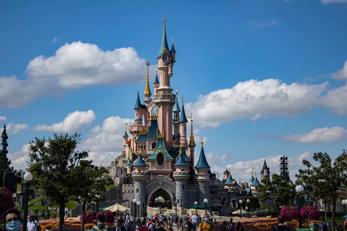 Odwiedź Disneyland: loty do Paryża z Gdańska i 3 noce w 4* hotelu blisko parku za 800 PLN