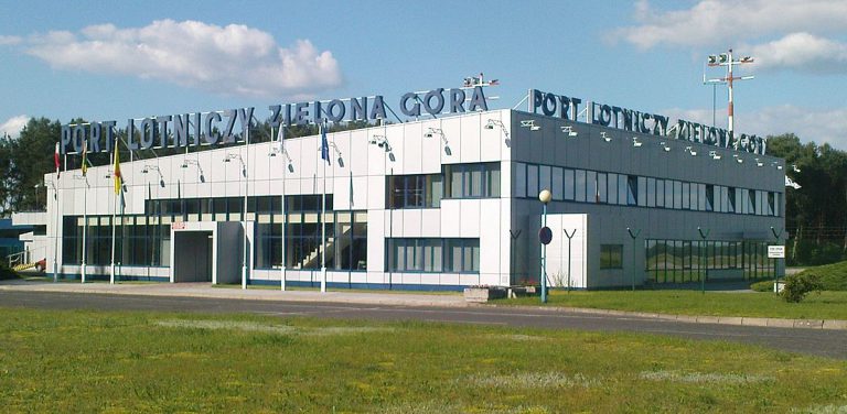 Ale wynik! Przez lato najmniejsze lotnisko w Polsce obsłużyło tylu ludzi, co w całym ubiegłym roku
