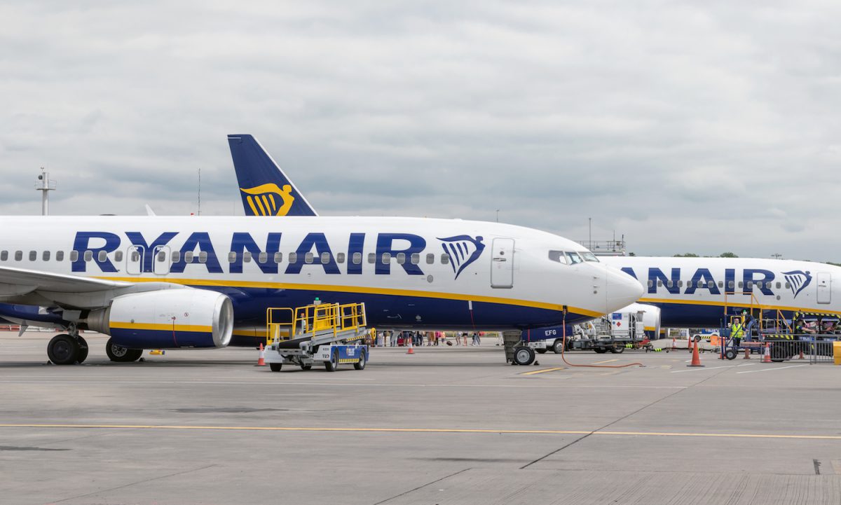 Pilot Ryanaira zawrócił samolot na pasie startowym, by wyrzucić z niego 6 pijanych turystów!