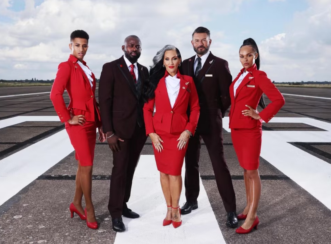 Linia odpuściła sztywne zasady ubioru załogi. Teraz ma dwa razy więcej chętnych do pracy!