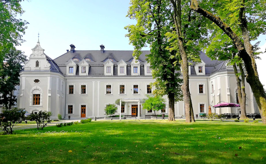 Zamek Lubliniec: noclegi z wyżywieniem od 349 PLN/pokój