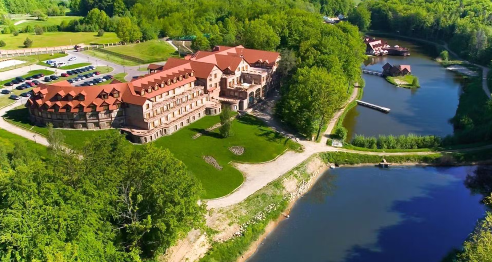 Relaks nad brzegiem jeziora: Dolina Charlotty Resort & SPA ze śniadaniami od 355 PLN/pokój