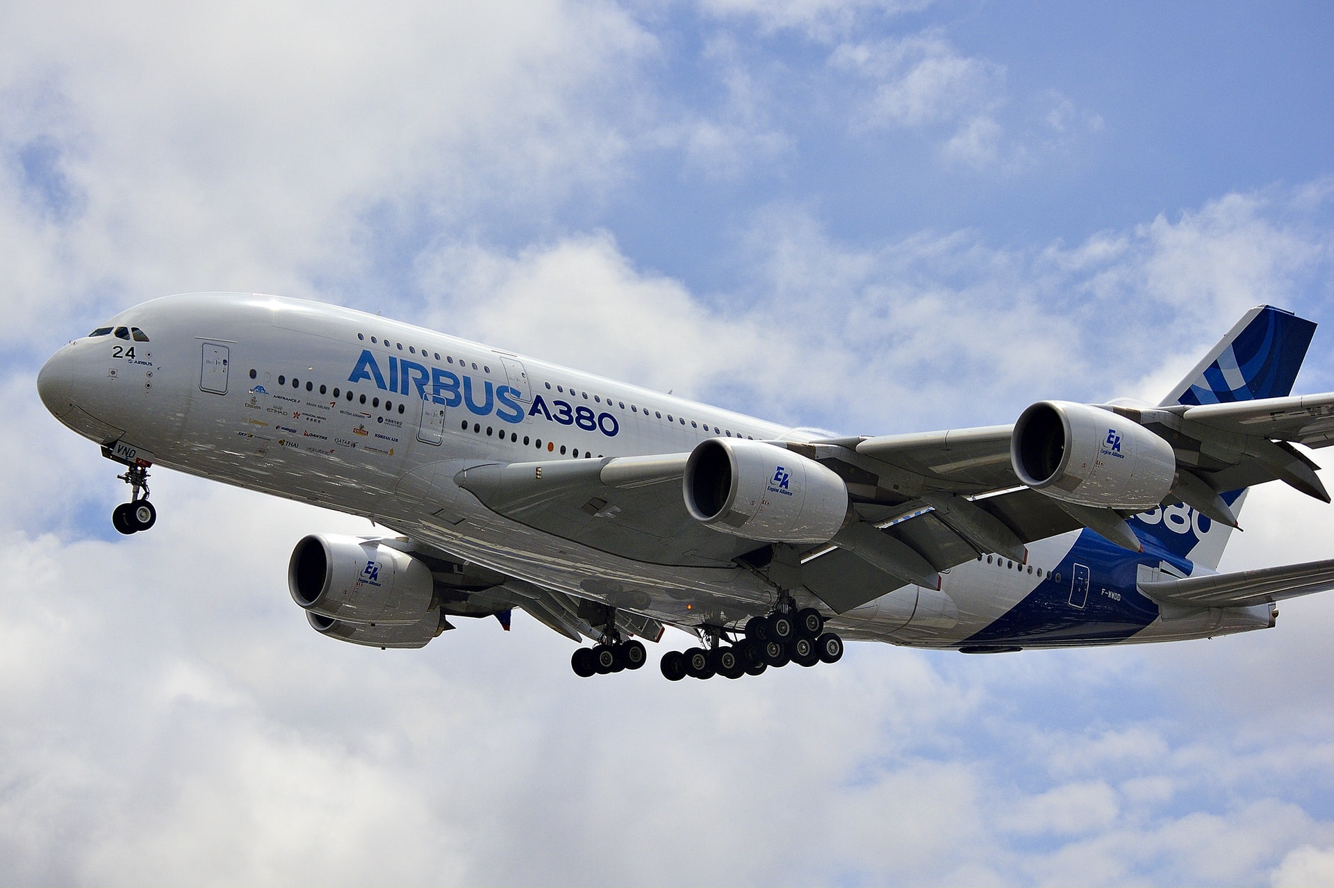 Airbus A380 poleci na najkrótszej trasie od lat! Drugie życie superjumbo przez problemy Boeinga