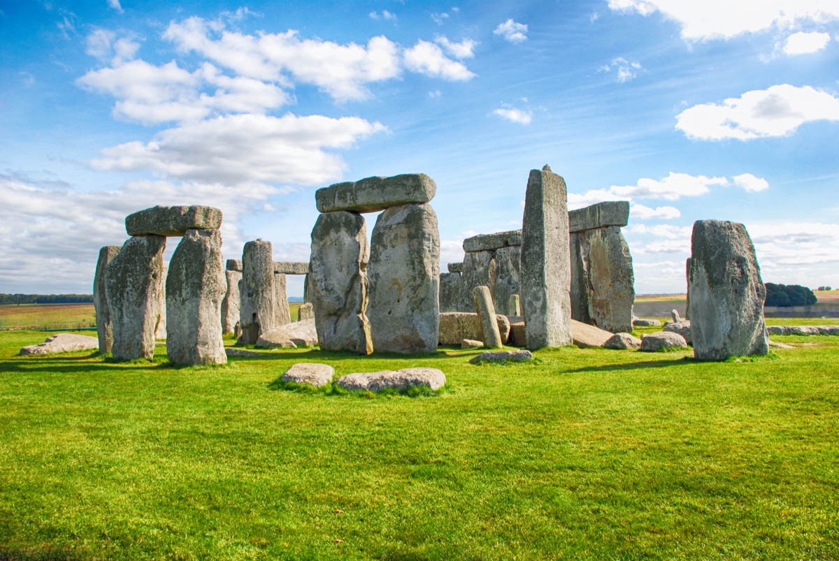 „Druidzkie” powitanie wiosny: zobacz Stonehenge! Loty do Bristolu lub Londynu z Polski od 122 PLN