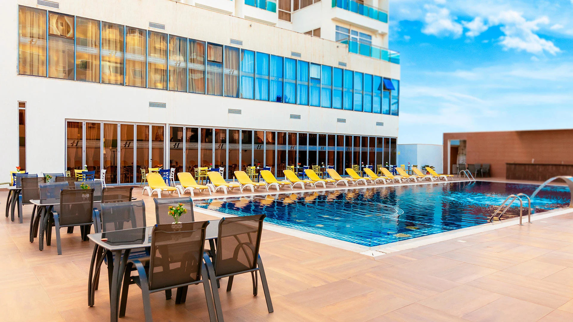 Lato w Albanii: tydzień w 4* hotelu z all inclusive od 2099 PLN. Wyloty z 3 miast