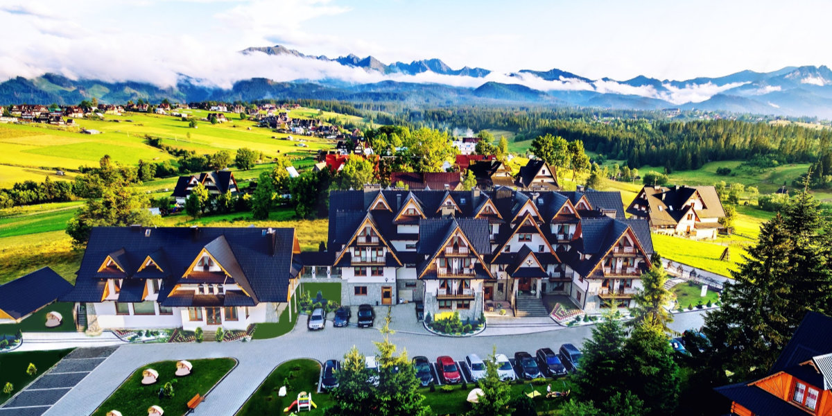 Wakacje w Tatrach: 4* Sądelski Dwór z wyżywieniem od 470 PLN/pokój. Pobyt dzieci gratis