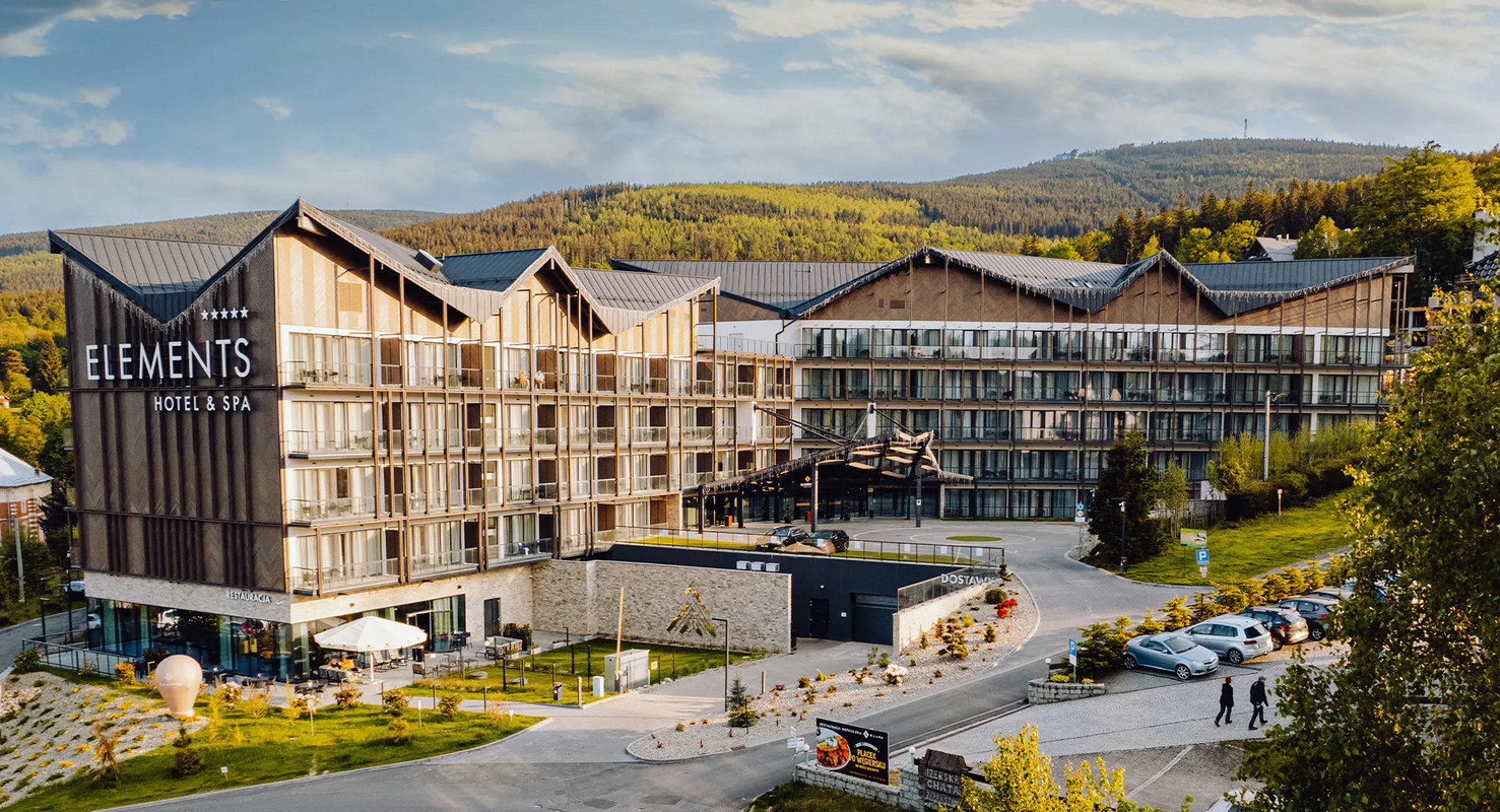 Góry Izerskie: 5* Elements Hotel & SPA ze śniadaniami od 279 PLN/pokój