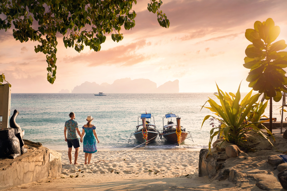 Wypoczynek na wyspie Phuket za 3750 PLN. Loty z Warszawy i 10 nocy w 4* hotelu Novotel
