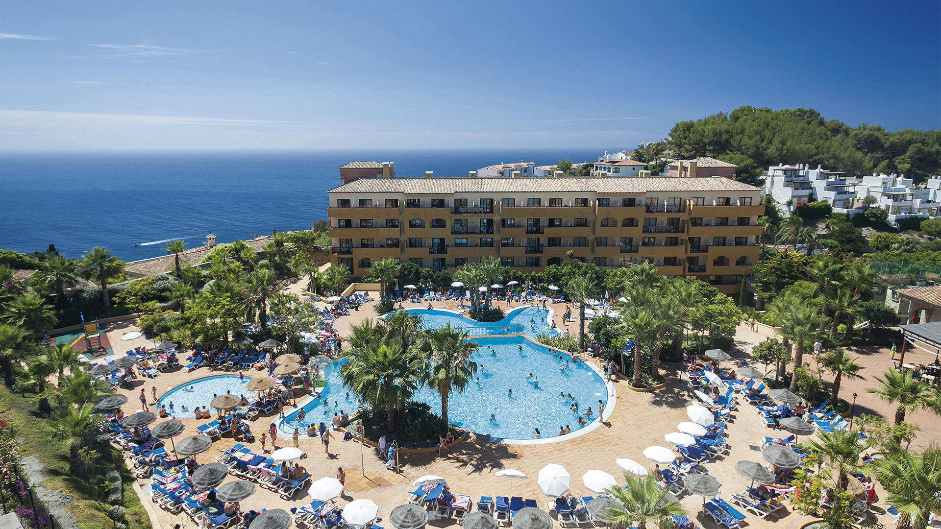 Lato na Costa del Sol: 7 dni w 4* hotelu z wyżywieniem od 2639 PLN. Wylot z 2 miast