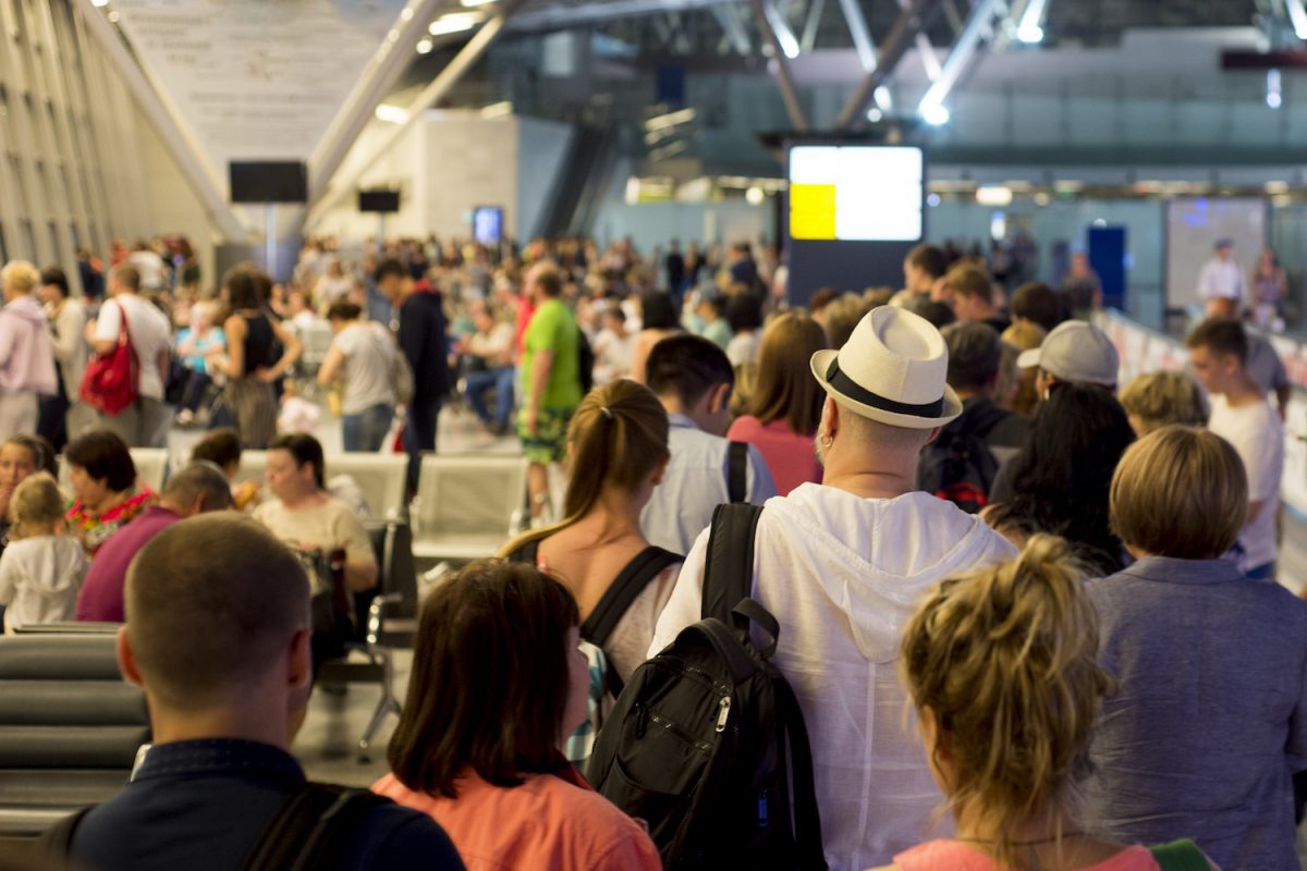 Eurocontrol ostrzega: Na tych lotniskach uważaj na chaos i kolejki. Na liście lotnisko z Polski!