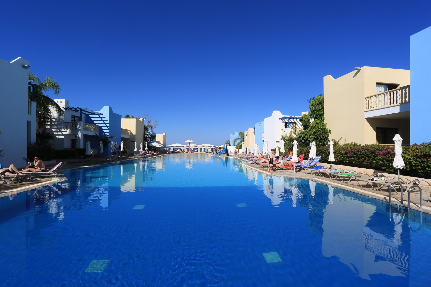 Wczasy na Cyprze: 7 dni w 4* hotelu z wyżywieniem za 2479 PLN. Wylot z Katowic