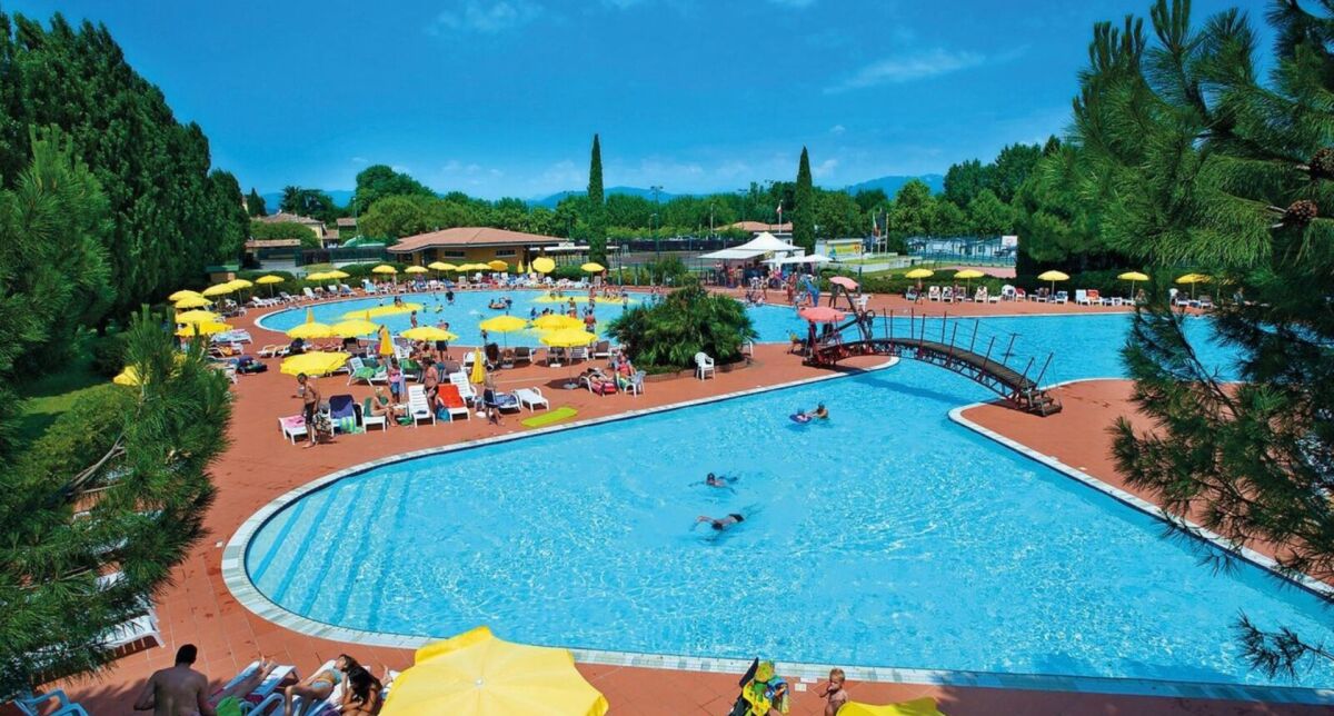 Początek wakacji 2024 nad jeziorem Garda: domek letniskowy dla 4 osób za 3790 PLN/tydzień