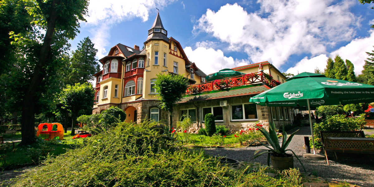 Świeradów-Zdrój na wakacje: Centrum Uzdrowiskowe Kaja Medical & SPA z wyżywieniem od 399 PLN/pokój