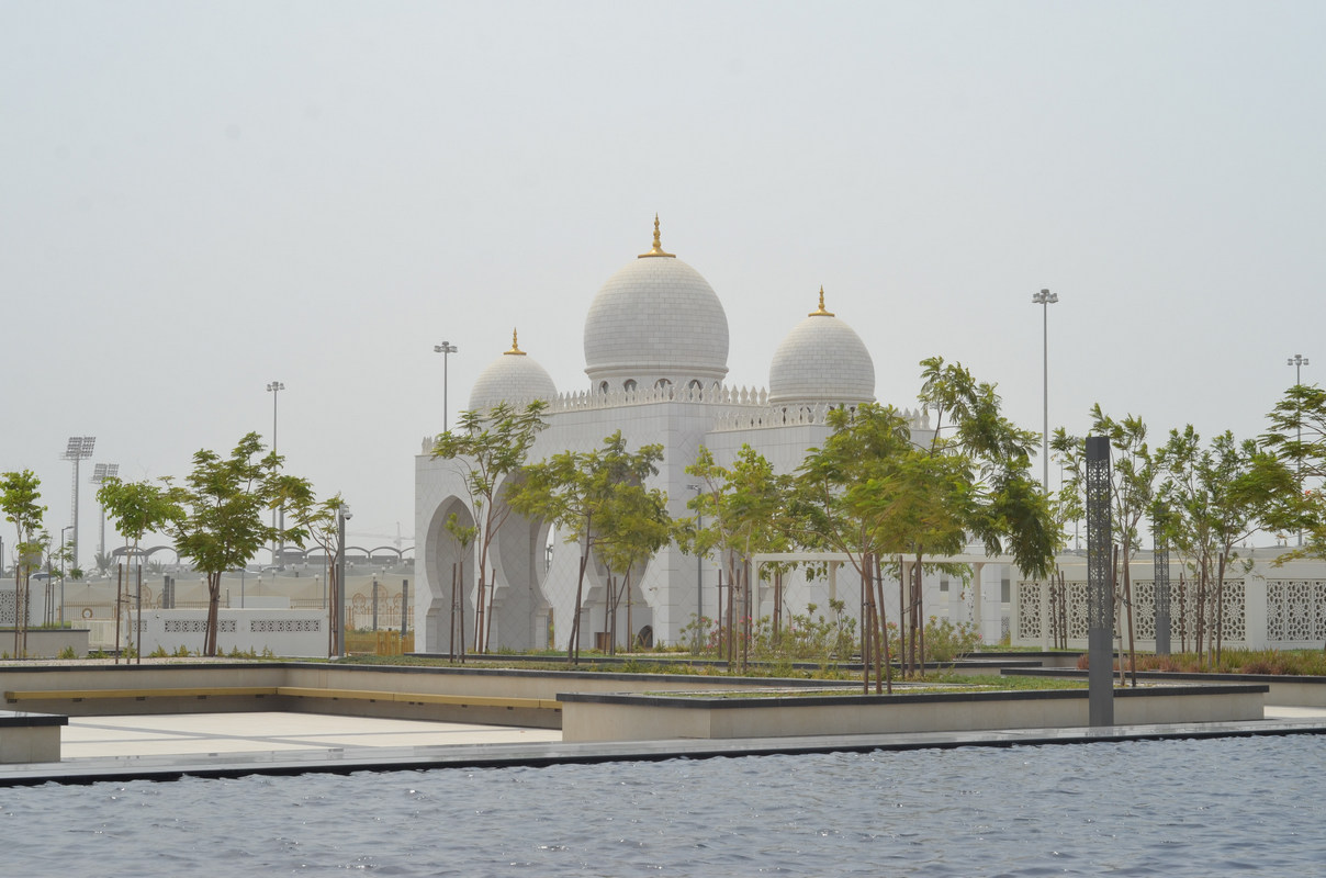 Tani orient! Zjednoczone Emiraty Arabskie i Gruzja w jednej podróży z Poznania za 338 PLN