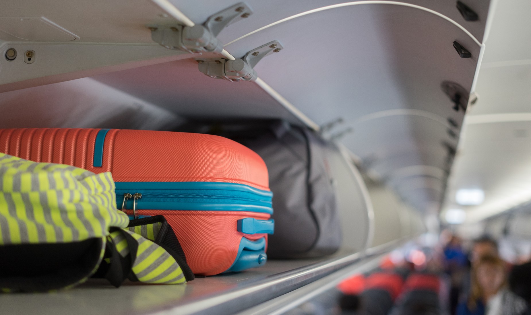 Bezpłatny duży bagaż podręczny coraz bliżej! Kluczowa rezolucja przegłosowana