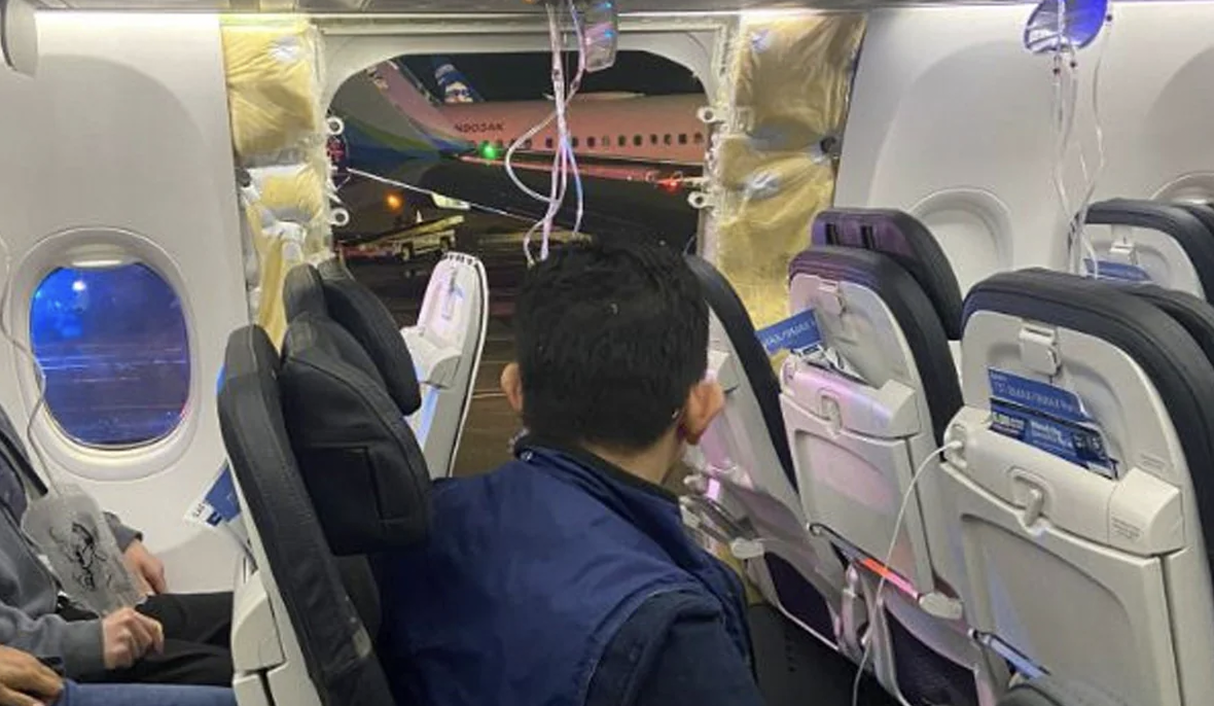 Samolot Alaska Airlines lądował awaryjnie z wyrwą w kadłubie! Linie uziemiają mnóstwo Boeingów 737 MAX 9
