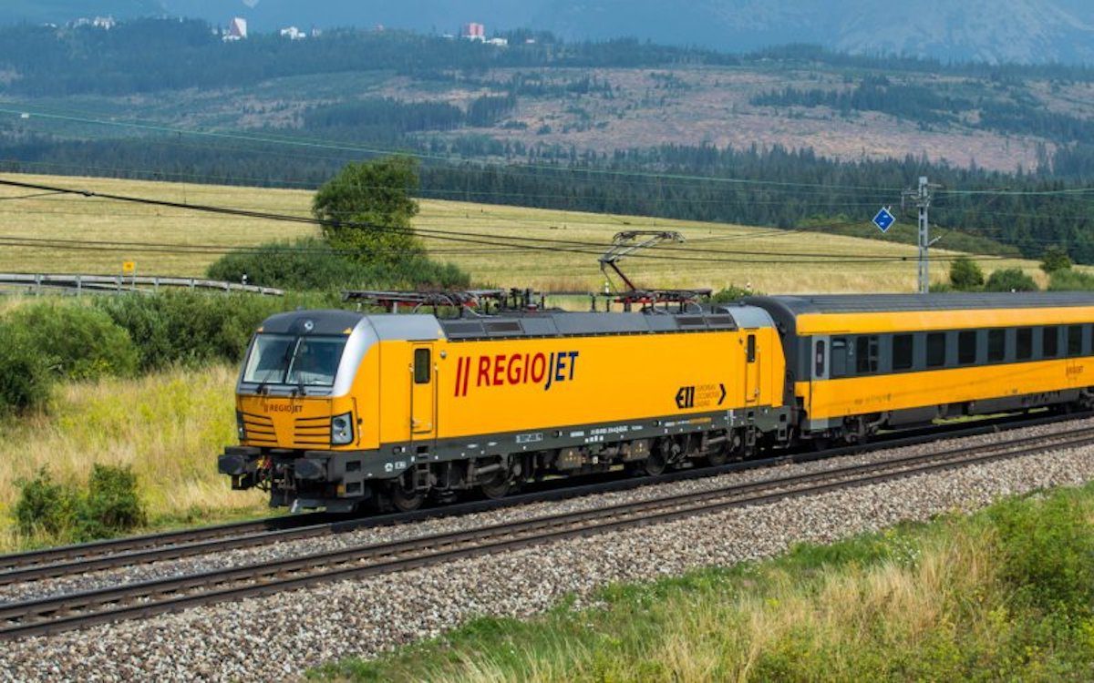 Z Krakowa do Warszawy od 49 PLN. Wystartowała sprzedaż biletów RegioJet!