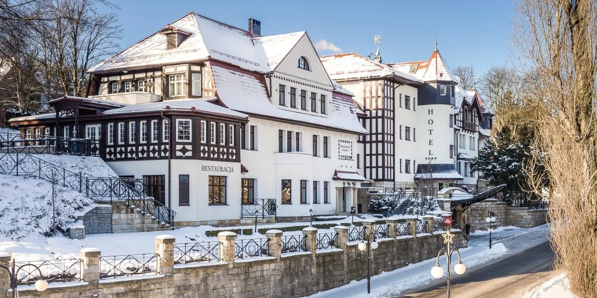 Kotlina Kłodzka: 4* hotel Bukowy Park & Apartamenty z wyżywieniem od 359 PLN/pokój