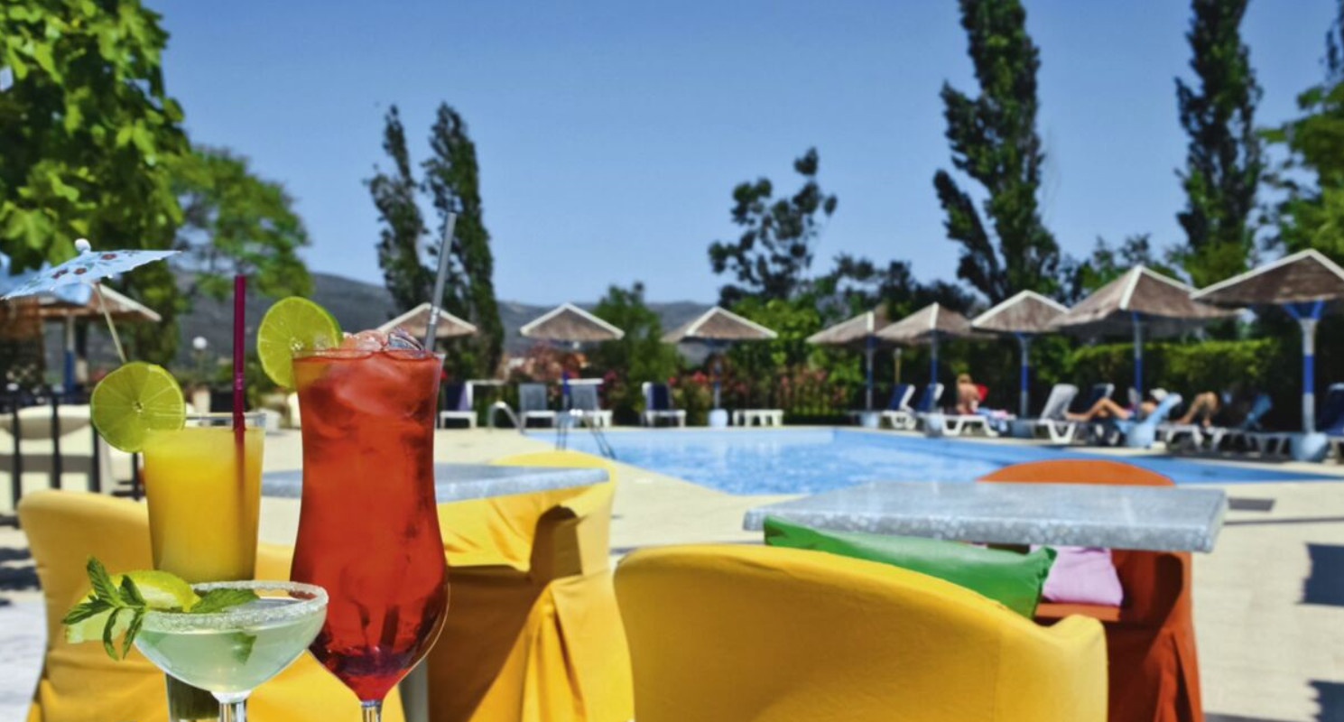 Boże Ciało w Grecji: tydzień ze śniadaniami na wyspie Lesbos z Warszawy za 1280 PLN