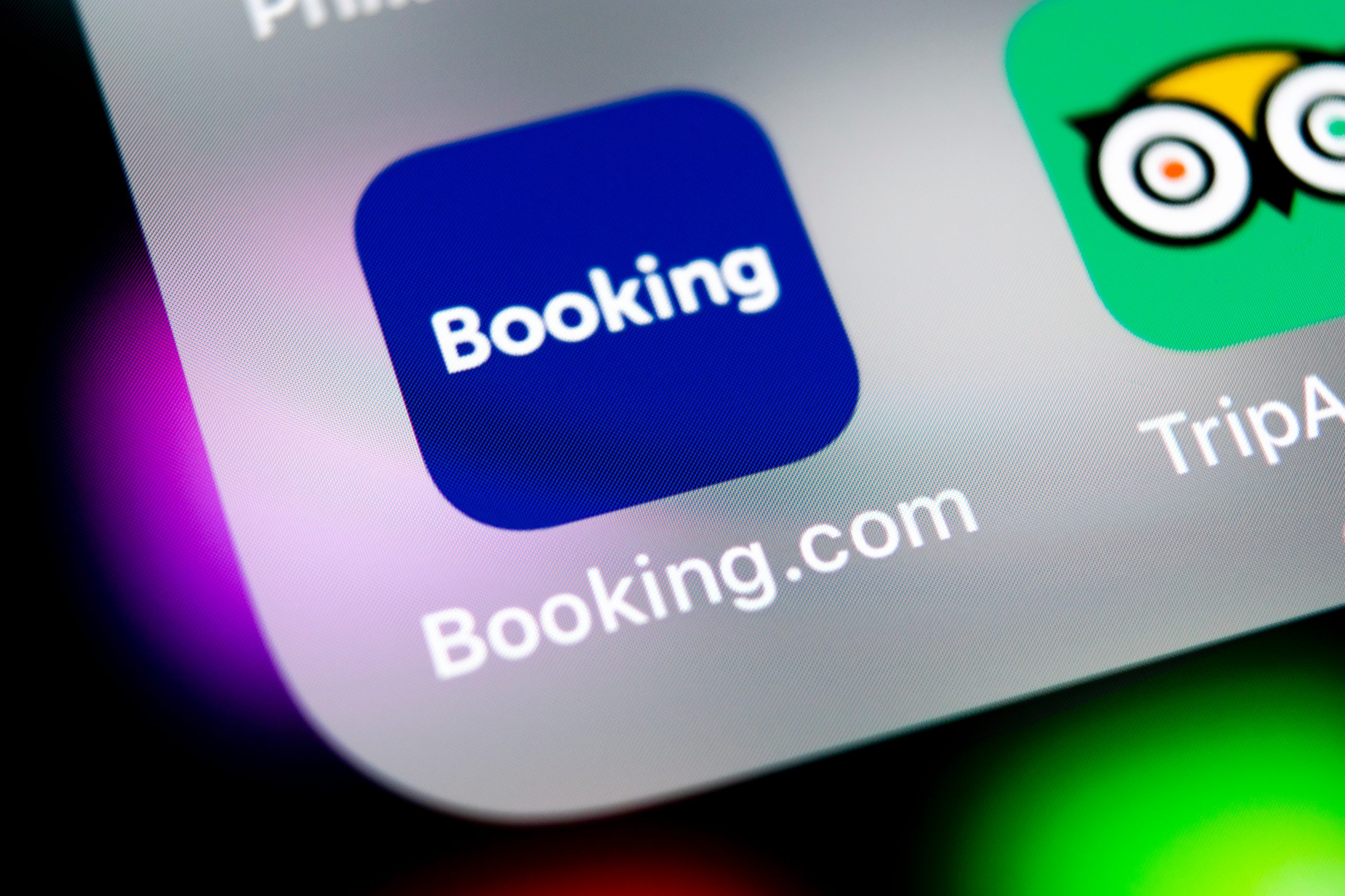 Booking.com z olbrzymią karą finansową. Miał utrudniać hotelom oferowanie tańszych noclegów