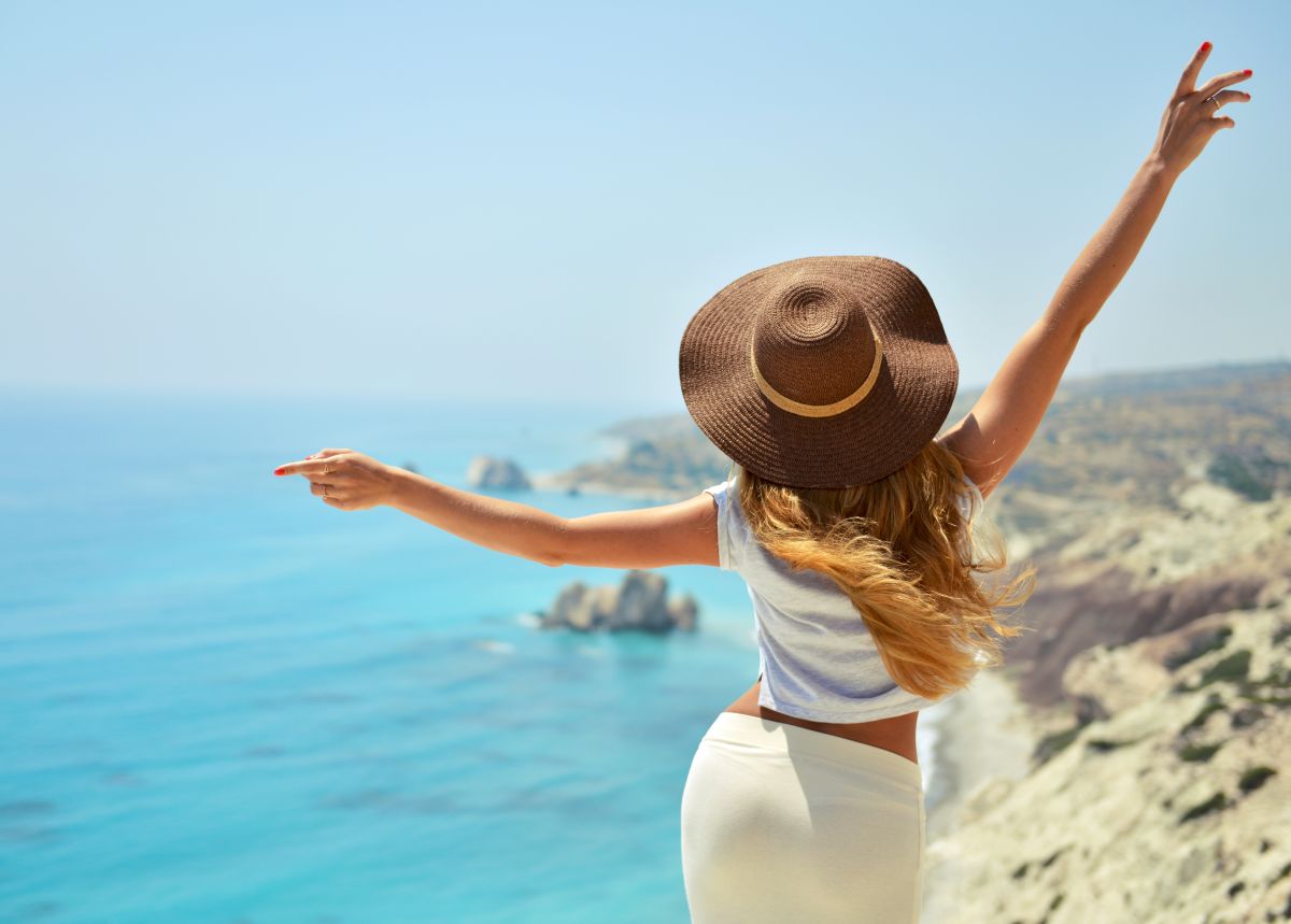 Wakacyjny tydzień na Cyprze za 1632 PLN. Loty z Radomia + noclegi w Ajia Napa