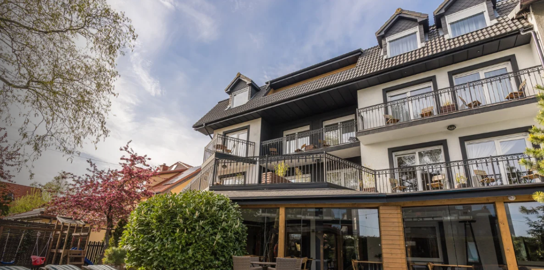 Relaks nad morzem: Villa Verdi w Łebie z wliczonymi śniadaniami od 219 PLN/pokój