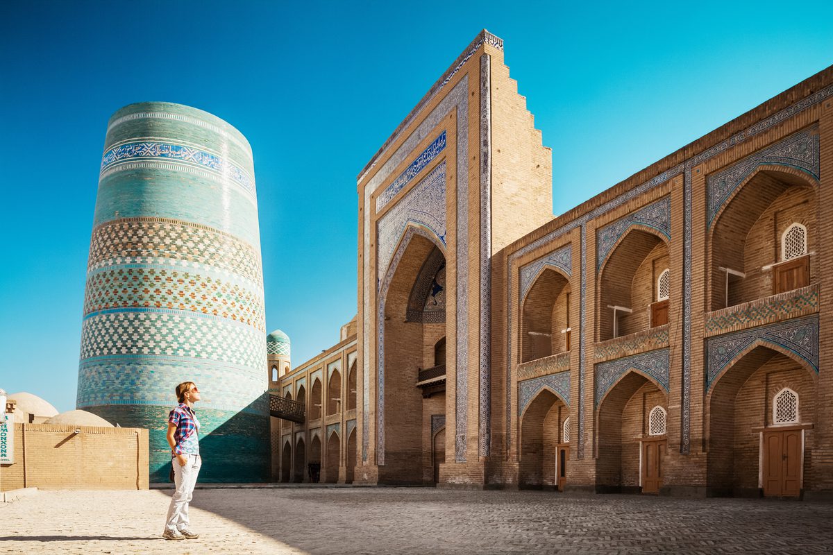 Niesamowity Uzbekistan 💙 Odkryj historyczne cuda w sercu Azji❗ Loty Turkish Airlines od 1650 PLN 🕌