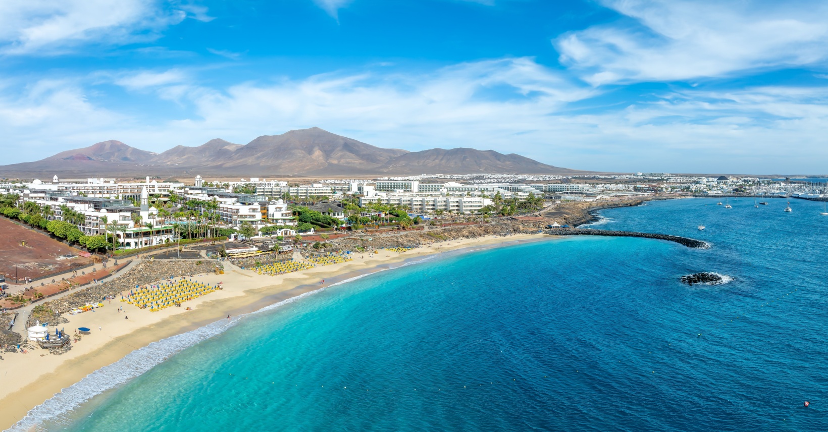 Wyspy Kanaryjskie taniej niż myślisz ✈️ Loty czarterowe na Lanzarote od 539 PLN 🌞🏝️