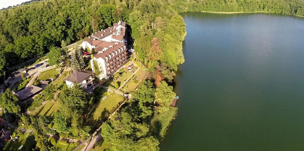 Jezioro Czos: Hotel Mazuria Country & SPA Mrągowo z wyżywieniem od 219 PLN/pokój