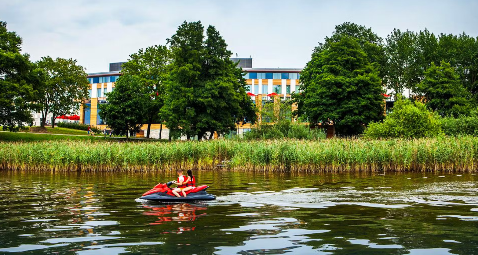 Wakacje dla całej rodziny: 5* Grand Hotel Tiffi z wyżywieniem od 599 PLN/pokój (dzieci gratis)