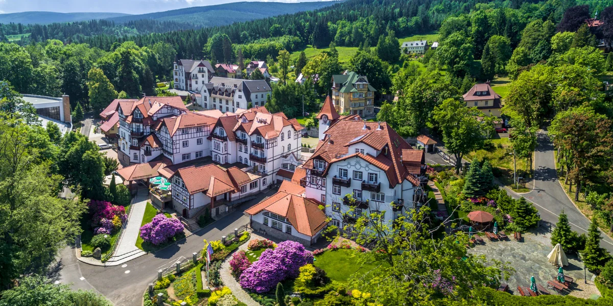 Świeradów-Zdrój: 4* Park Hotel Kur & Spa z wyżywieniem od 289 PLN/pokój