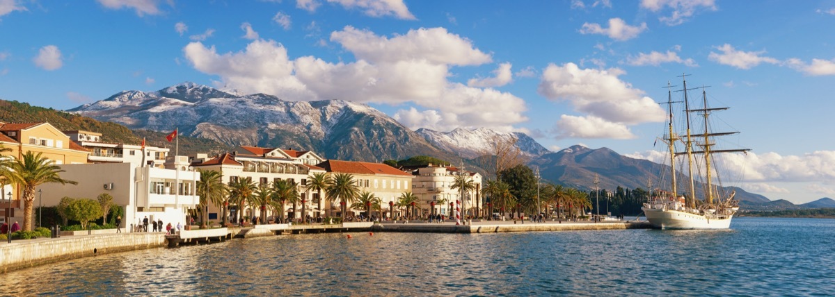 Wakacje w Czarnogórze za 1517 PLN. Loty z Warszawy + 9 nocy w apartamencie