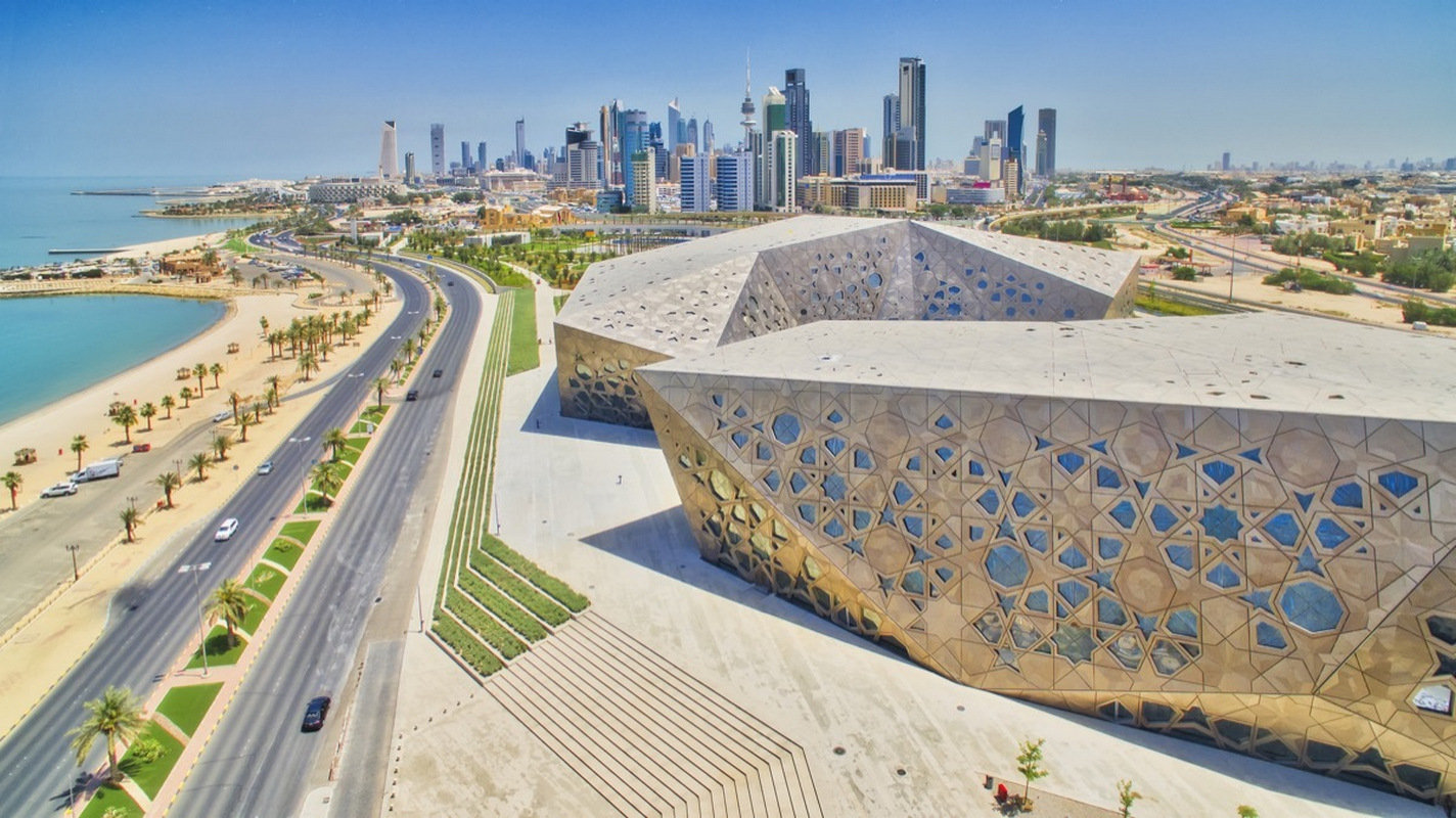 Co za przygoda! Oman, Katar, Kuwejt i ZEA w jednej podróży z Krakowa lub Warszawy od 2534 PLN