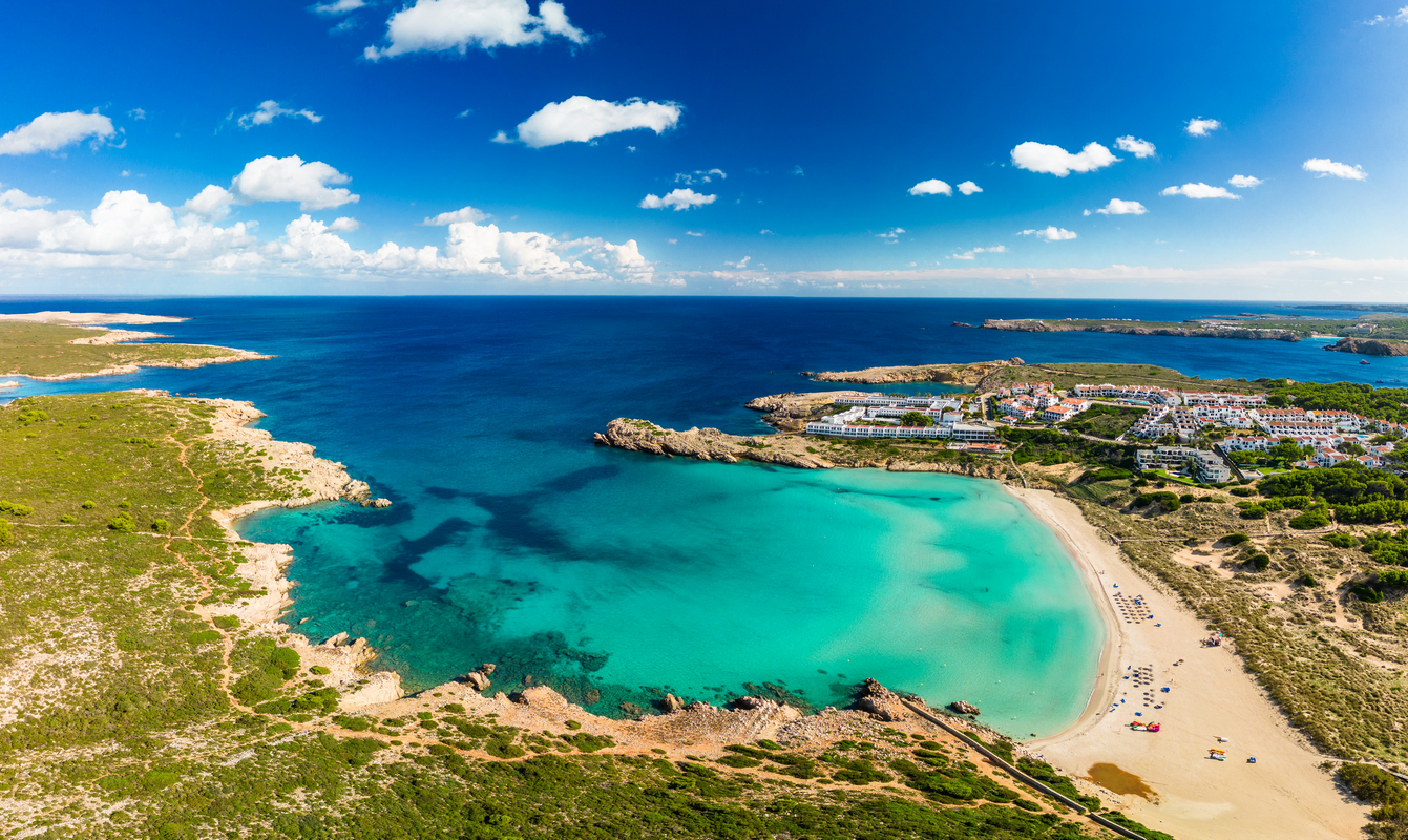 Lufthansa: wakacyjne loty na Minorkę od 580 PLN (z 5 miast)