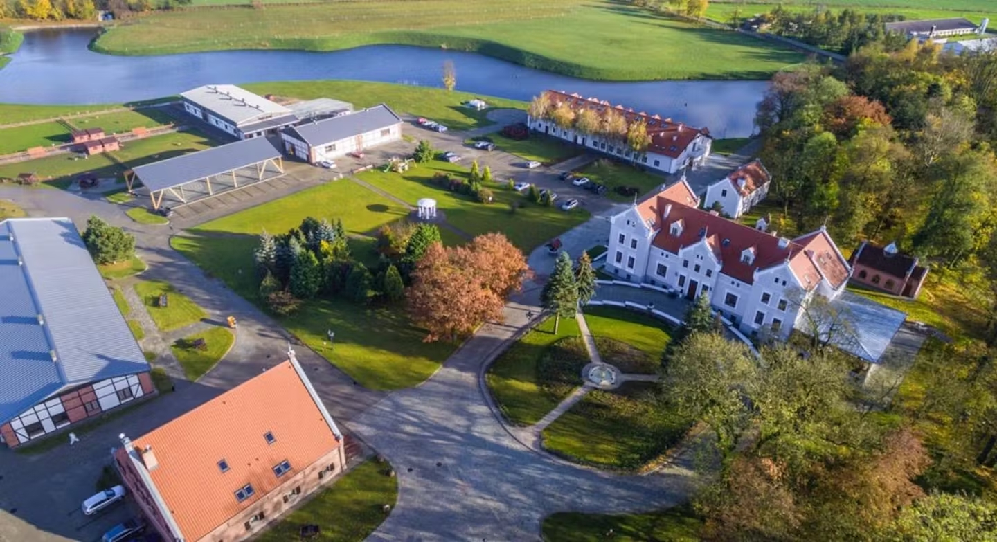 Mazury: 4* Pałac Mortęgi Hotel & Spa ze śniadaniami od 236 PLN/pokój