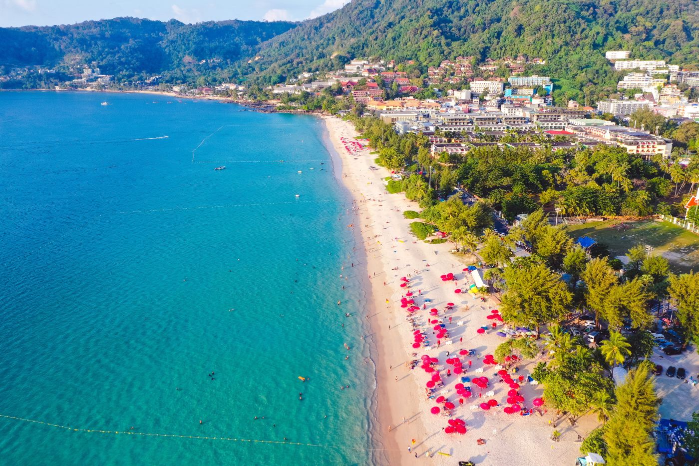 Phuket na 2 tygodnie za 3887 PLN. Loty z Warszawy z dużym bagażem + 4* hotel