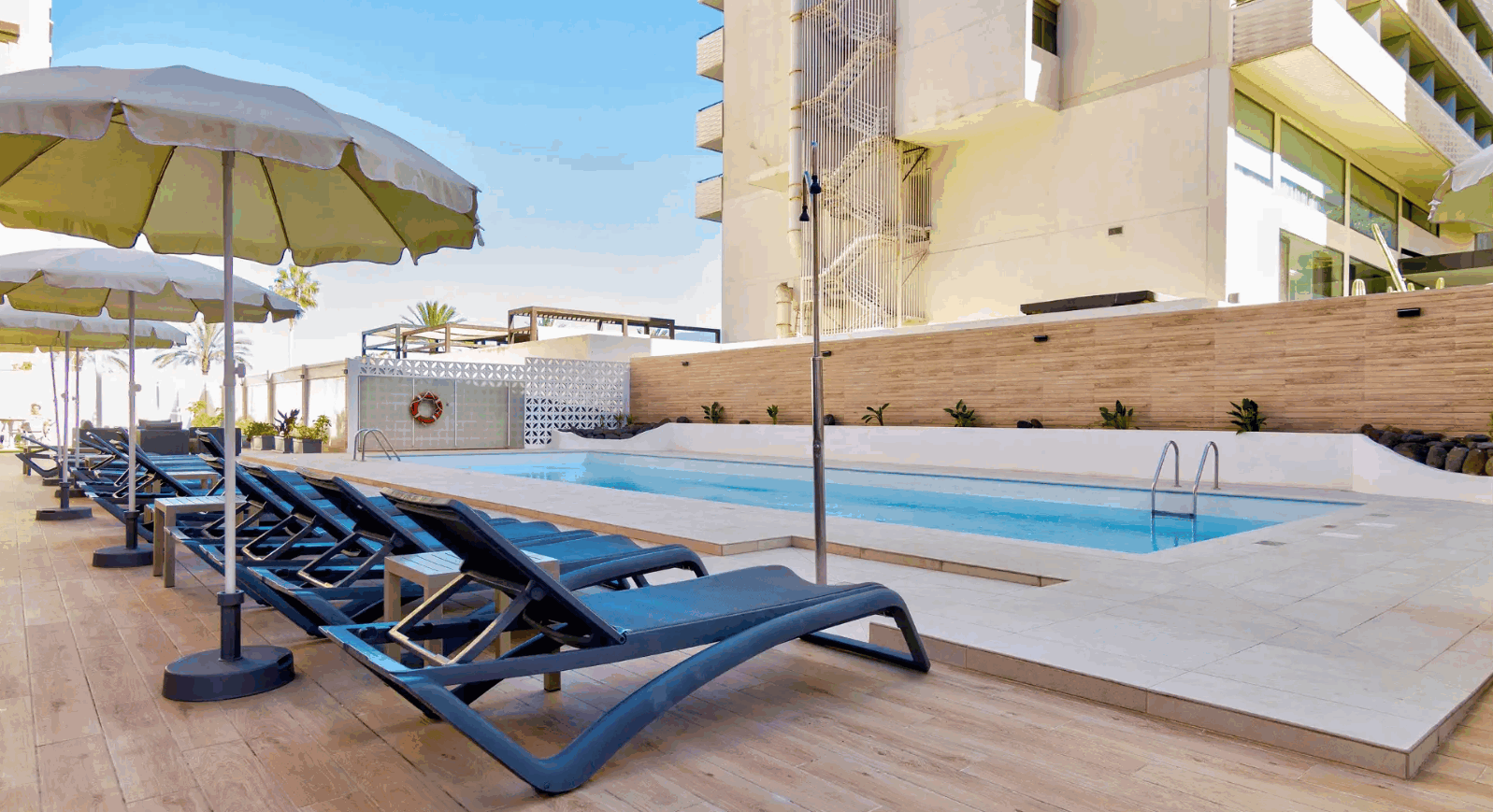 First minute: tydzień (z wyżywieniem) w 4* hotelu na Teneryfie za 2702 PLN. Wyjazd z Katowic