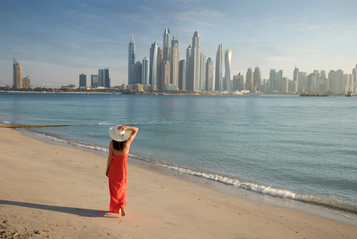 Dubaj dla odkrywców 🏙️🌇 Tydzień w hotelu z wyżywieniem i basenem na dachu za 2480 PLN 💦👙