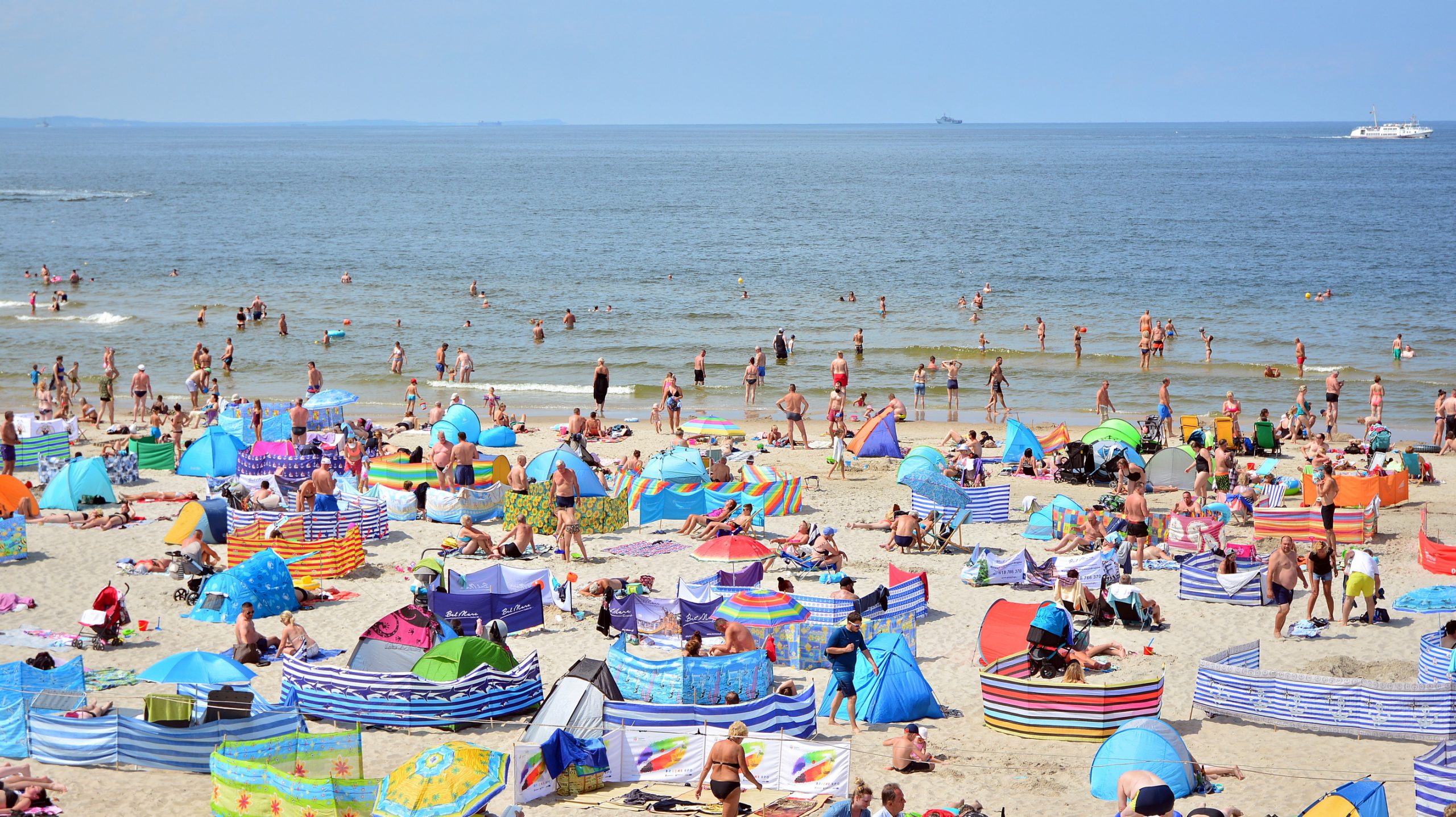 „Tu jest lepiej niż w Chorwacji”. Czesi szturmują polskie kurorty i idą na rekord – wolą Bałtyk od Adriatyku!