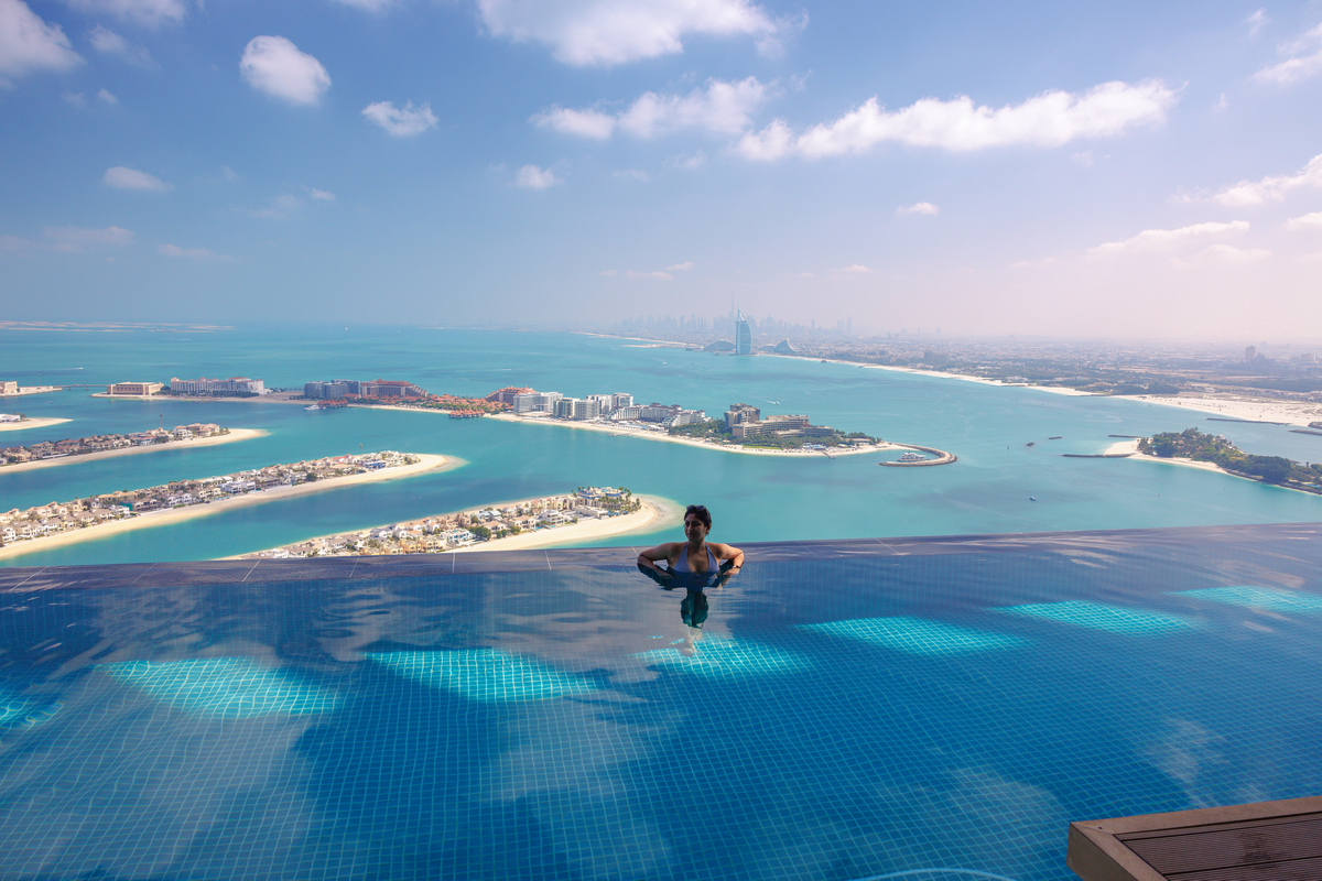 Rodzinny tydzień w Dubaju za 3451 PLN. Loty PLL LOT z Krakowa i noclegi w apartamencie na 65. piętrze!