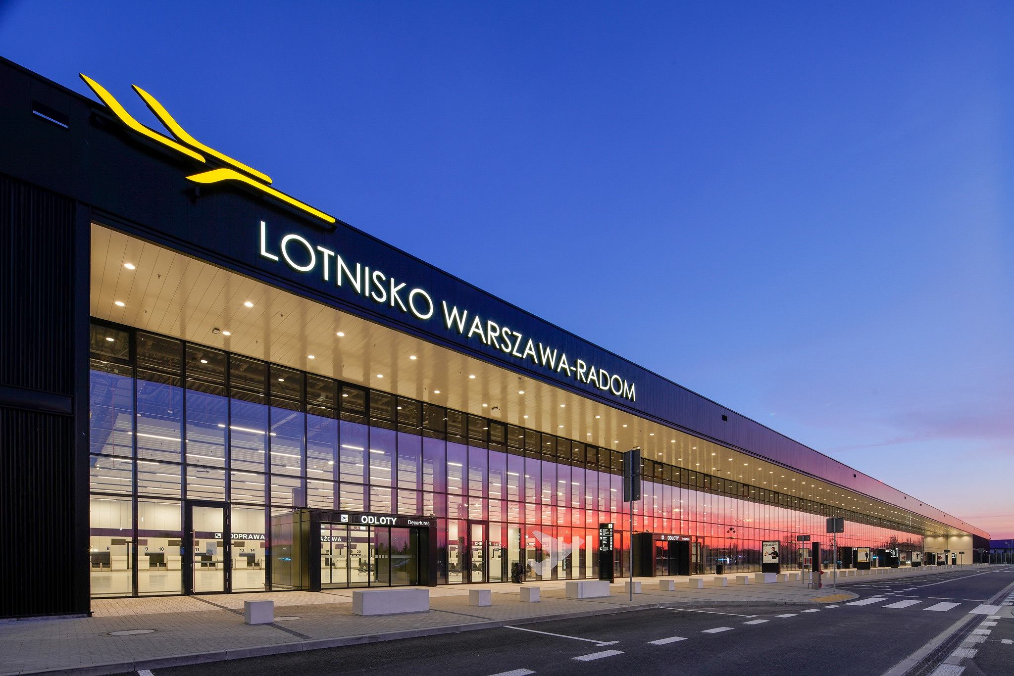 Koniec megalomanii w Radomiu i szansa na loty Ryanaira. PPL pokazał nowe plany – ilu pasażerów oczekuje?