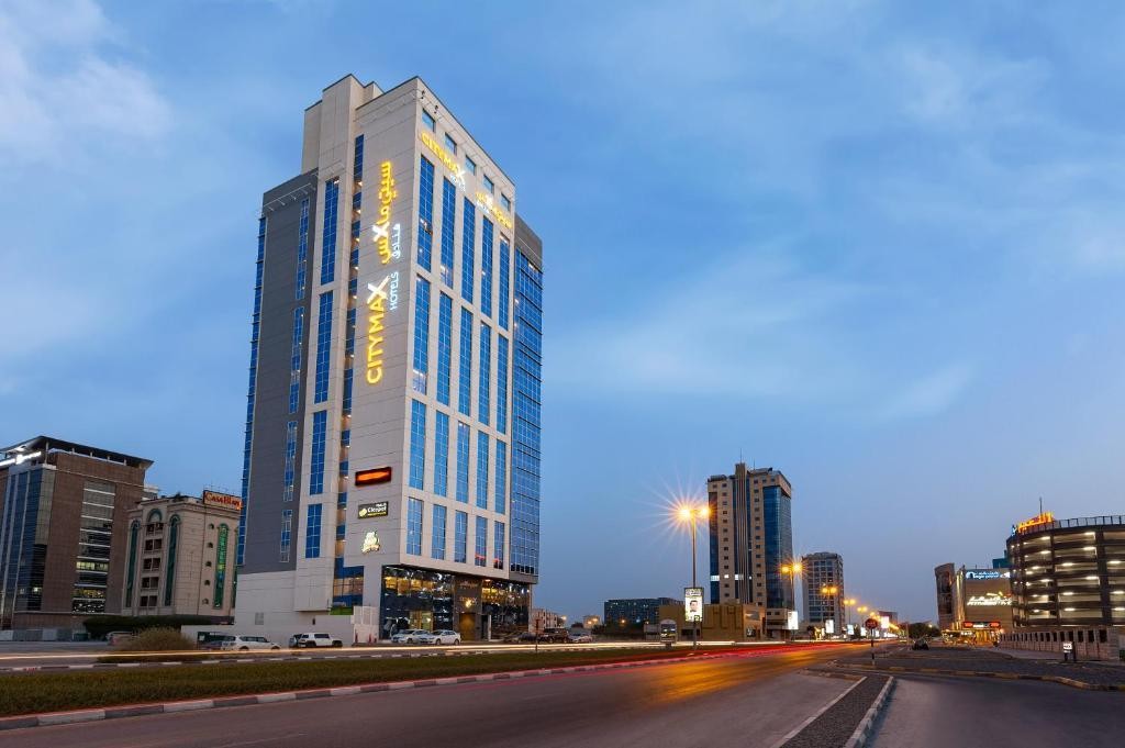 Wczasy w ZEA: 7 dni w hotelu z wyżywieniem za 2629 PLN. Wylot z Katowic